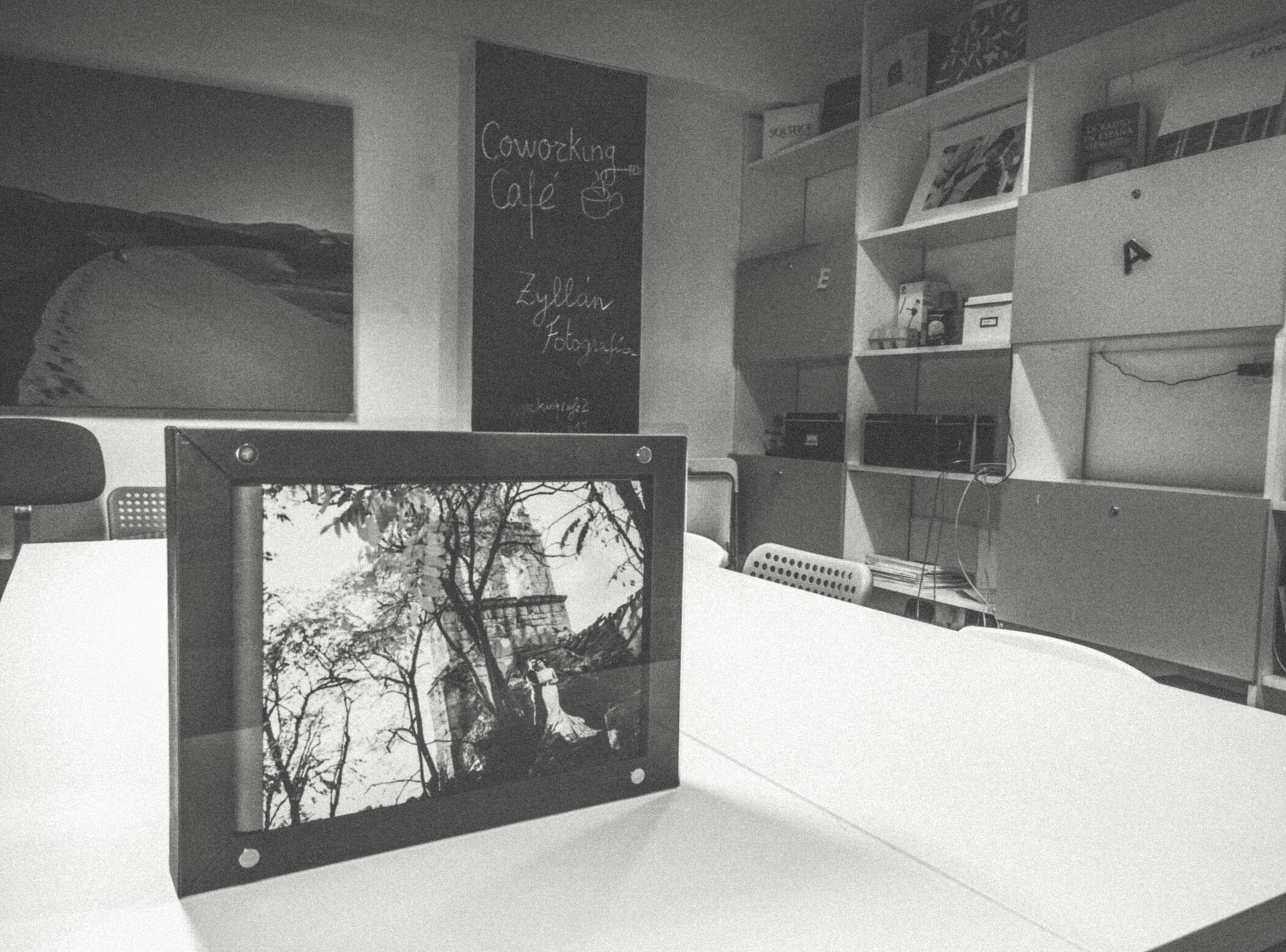 Nuestro GoBook en una de las salas