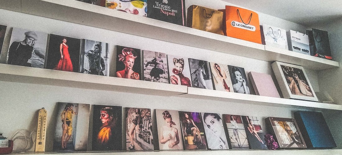 Así de instalados estamos. Nuestras fotos y muestrarios en el espacio