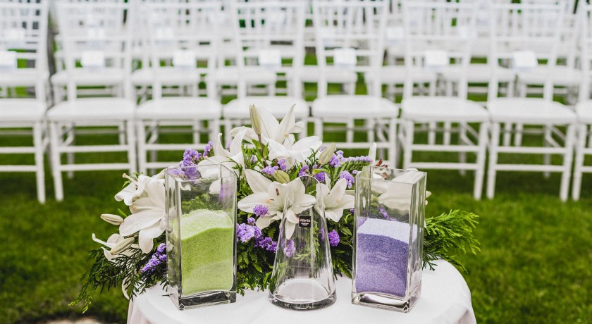 El rito de la Sal y decoración floral. Antes del comienzo de la ceremonia